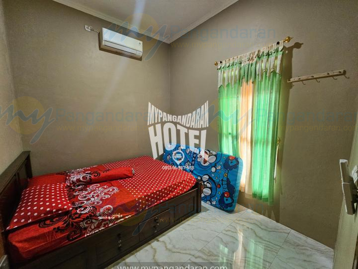  Tampilan kamar tidur keluarga pondok dona jangilus pangandaran